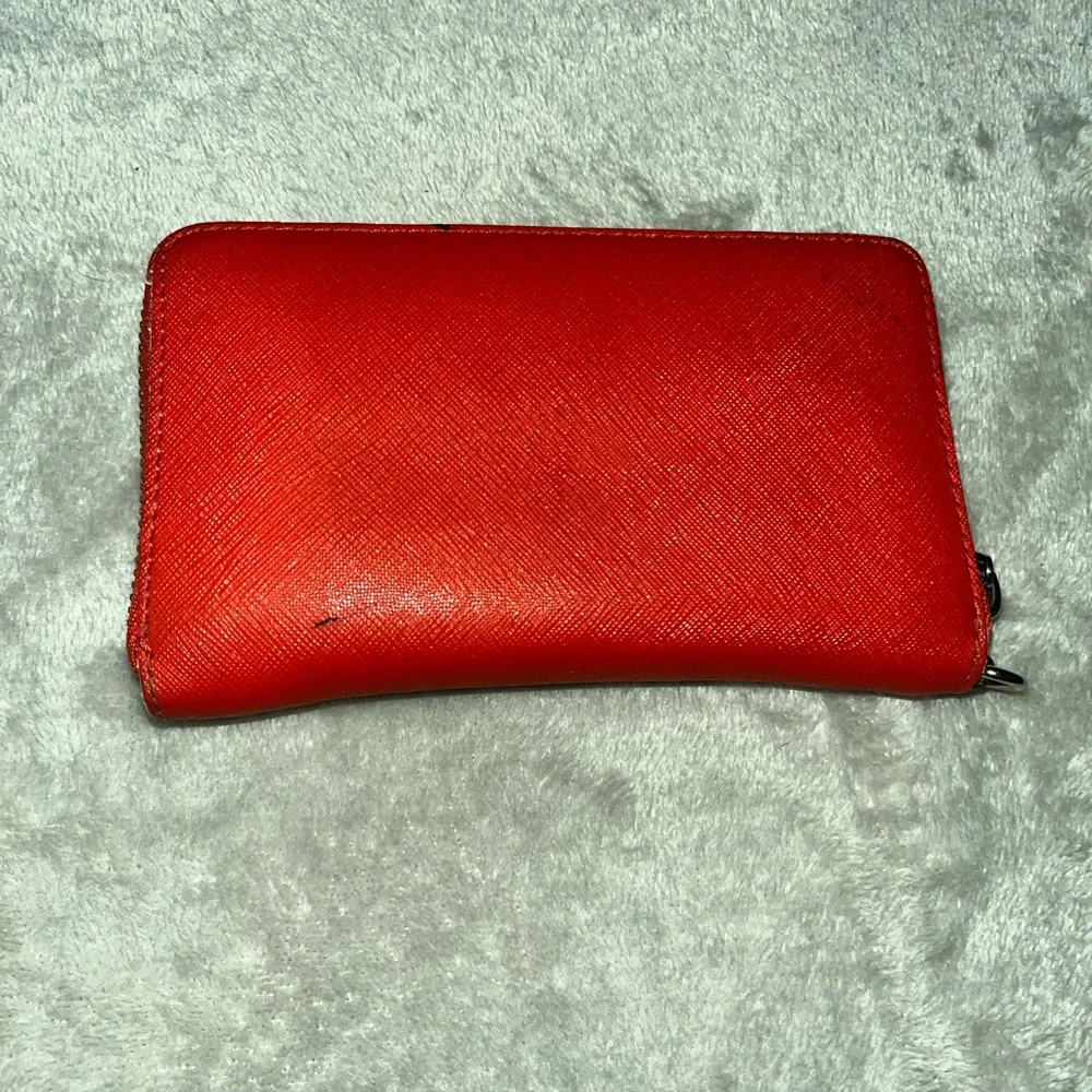 Michael Kors Vibrant Red/ Orange Wallet GUC